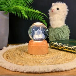 Lampara bola de cristal LED diseño capibara base giratoria 8 cm