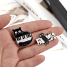 Pin Gato Negro y Notas Musicales Broche Mochila Pins Gatito