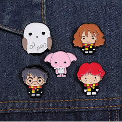 Pin Hermione Granger de Pie Harry Potter Broche Metálico Pin