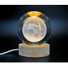 Lámpara Bola de Cristal 8cm LED Grabado Láser 3D Diseño de Luna Base de Madera