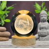 Lámpara Bola de Cristal 8cm LED Grabado Láser 3D Diseño de Luna Base de Madera