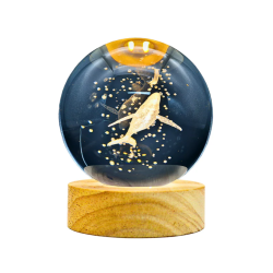 Lámpara Bola De Cristal LED Diseño De Ballena Con Base De Madera 8 Cm