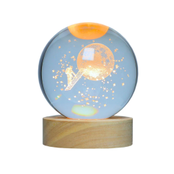 Lámpara Bola De Cristal LED Diseño De Astronauta Subiendo A La Luna Con Base De Madera 8 Cm